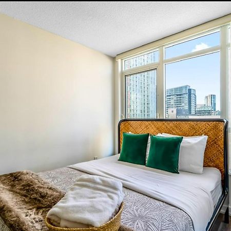 The Perfect Getaway Apartment Toronto Luaran gambar