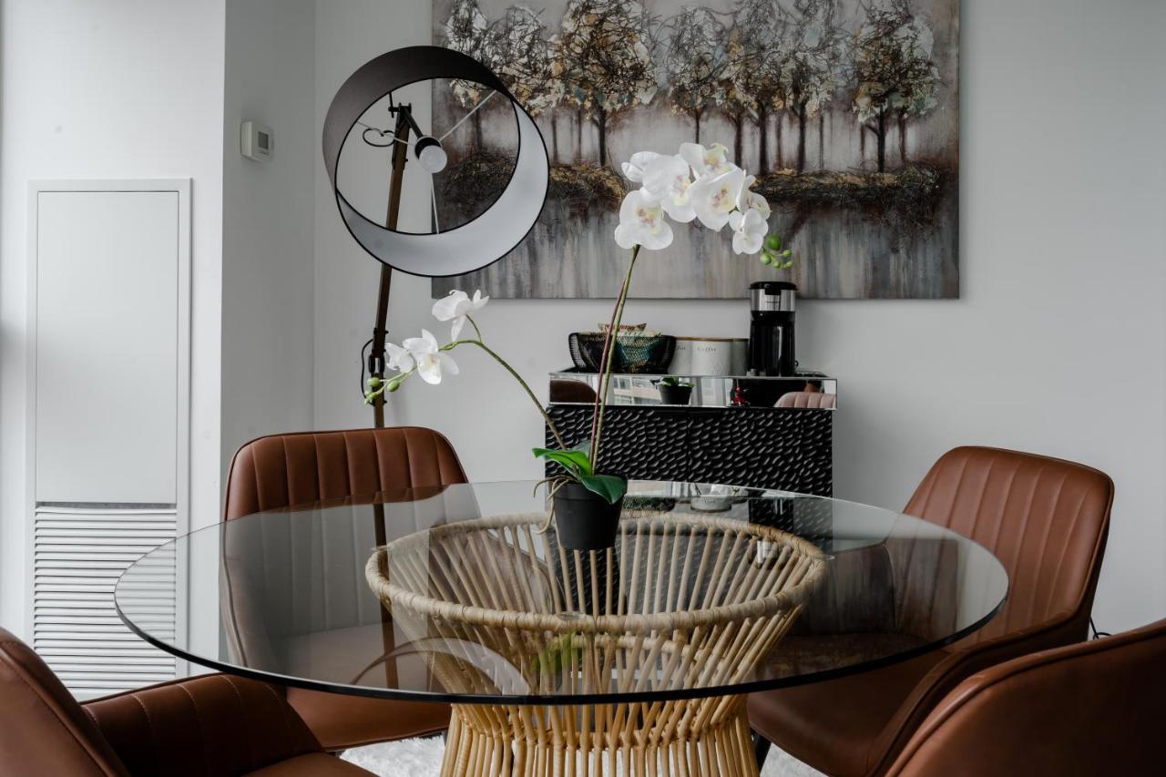 The Perfect Getaway Apartment Toronto Luaran gambar
