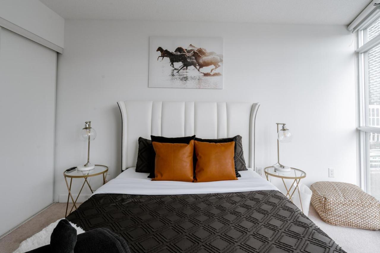 The Perfect Getaway Apartment Toronto Luaran gambar