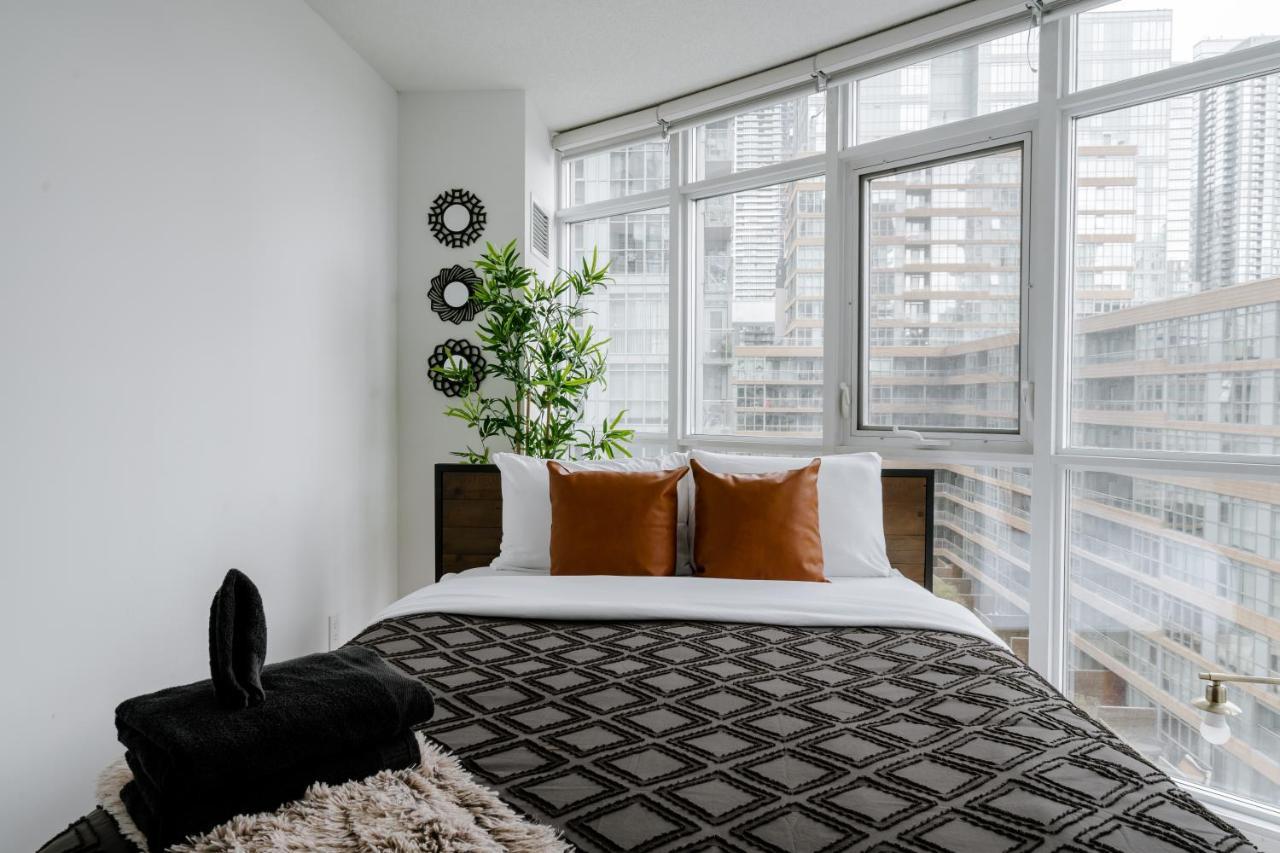 The Perfect Getaway Apartment Toronto Luaran gambar