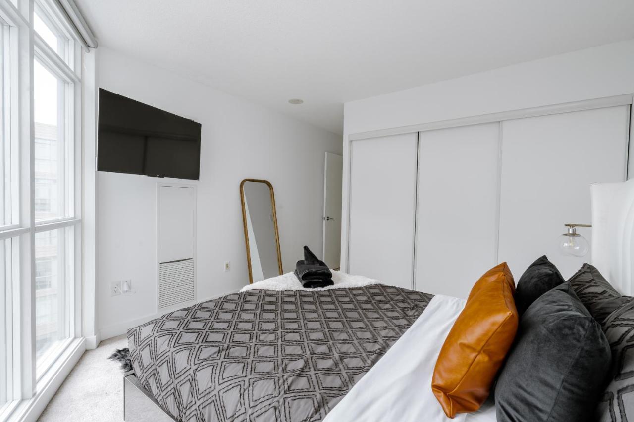 The Perfect Getaway Apartment Toronto Luaran gambar