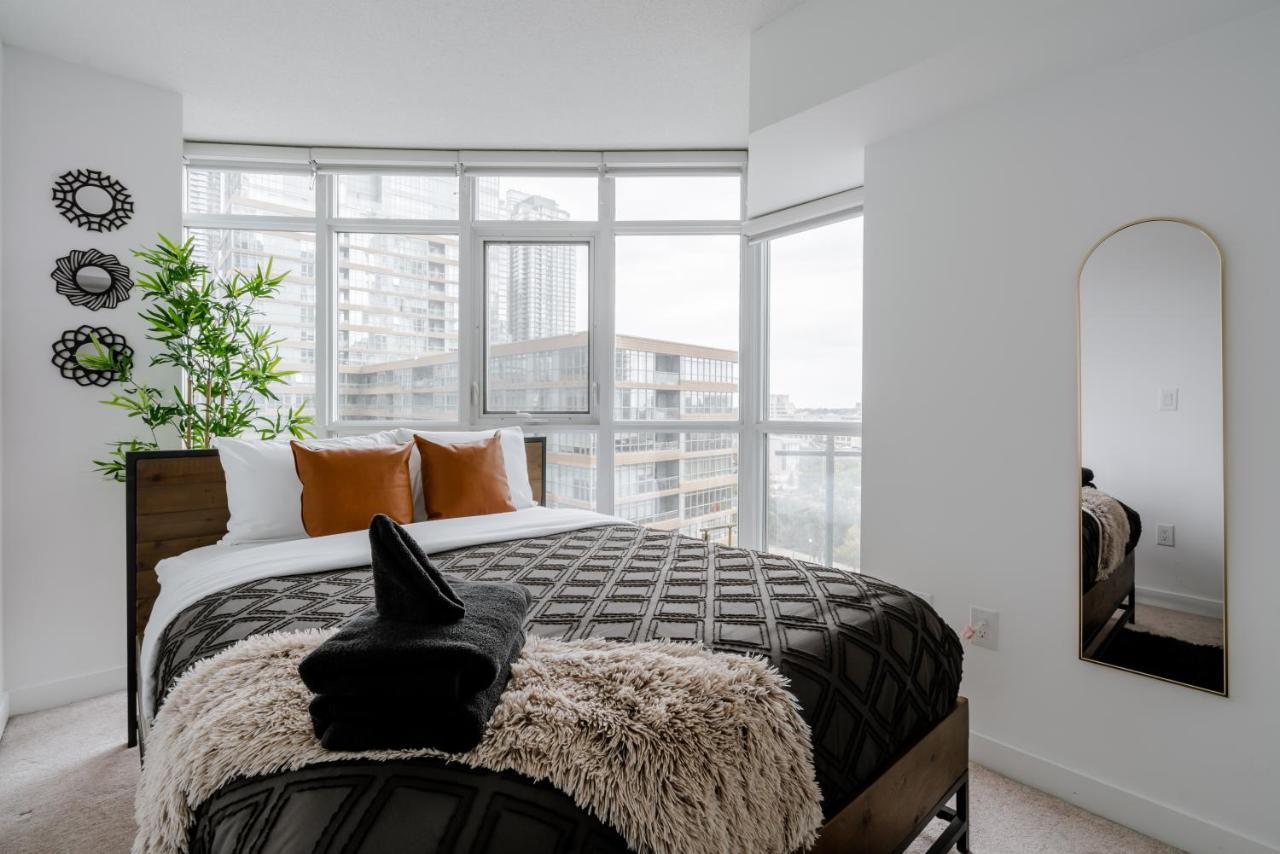 The Perfect Getaway Apartment Toronto Luaran gambar