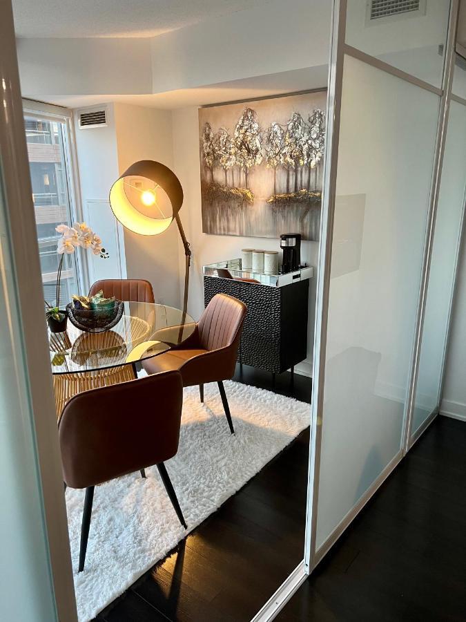 The Perfect Getaway Apartment Toronto Luaran gambar
